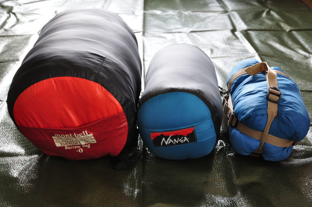 冬キャンプの装備はシュラフが重要 3シーズン寝袋で乗り切る方法 テントトリップ