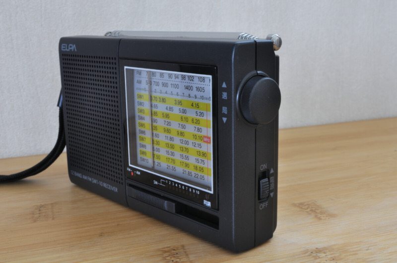 キャンプで楽しむラジオは雰囲気重視！ 短波ラジオ【ELPA・ER-C74T】を購入 | テントトリップ